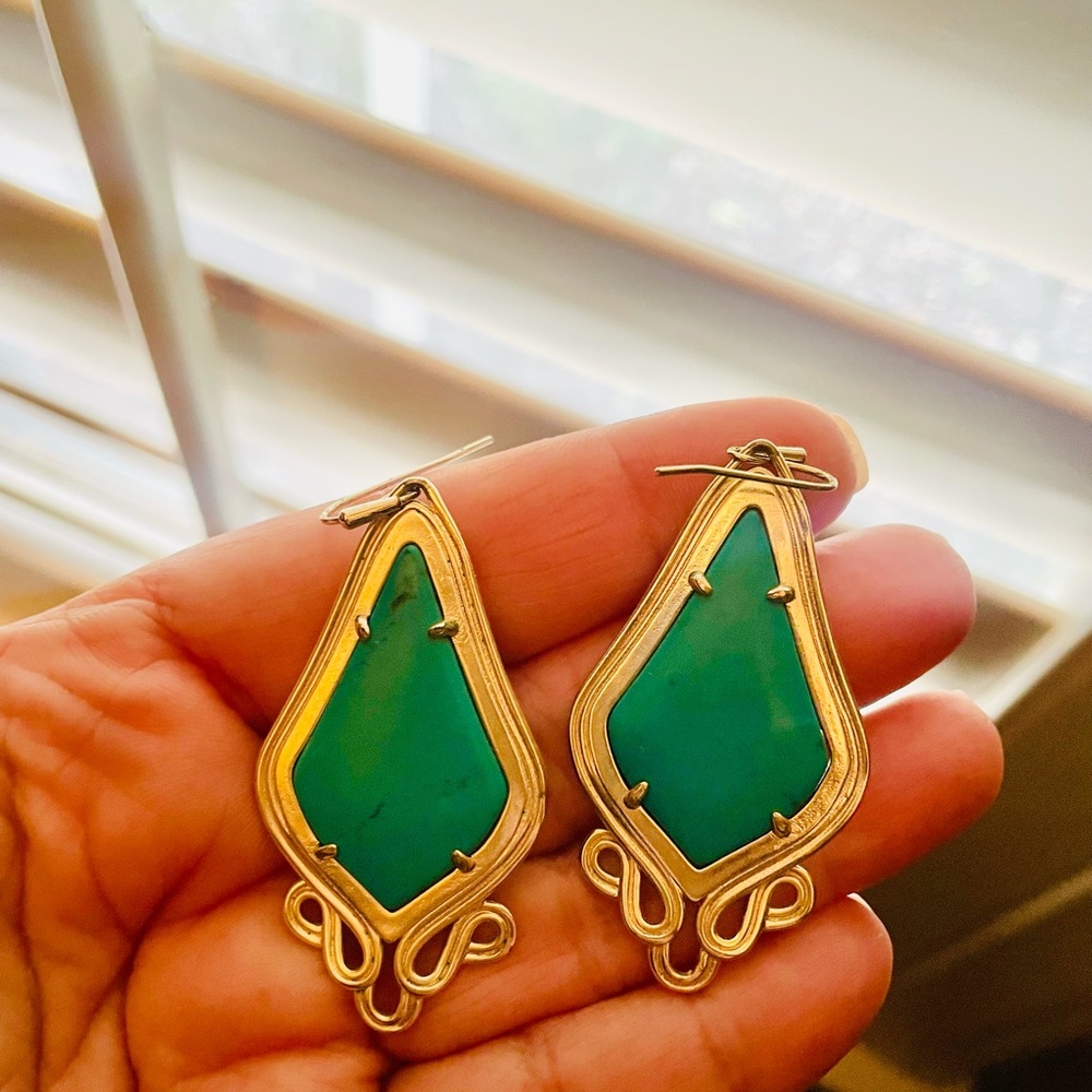 Kendra Scott earrings. Like new.